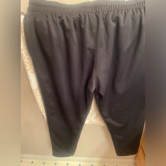 NWT Men’s Adidas AEROREADY Game and Go Tapered Pants✨Size 2XL✨Black w/white logo - Picture 4 of 7
